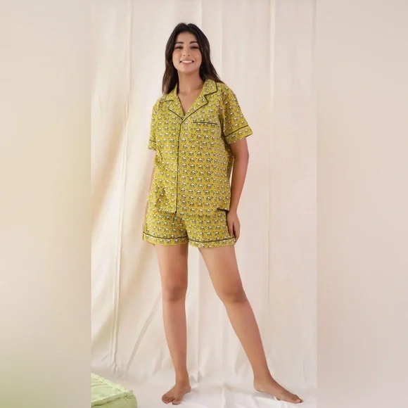 Keva Camel Print Pajama Set Women’s M Mustard Yellow Button Up Shorts - Picture 1 of 14